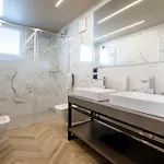 Aurora 3*