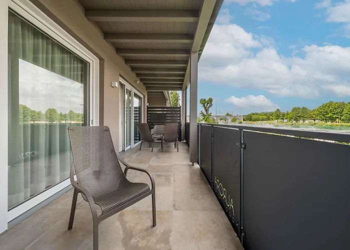 Aurora 아파트호텔 페스키에라델가르다