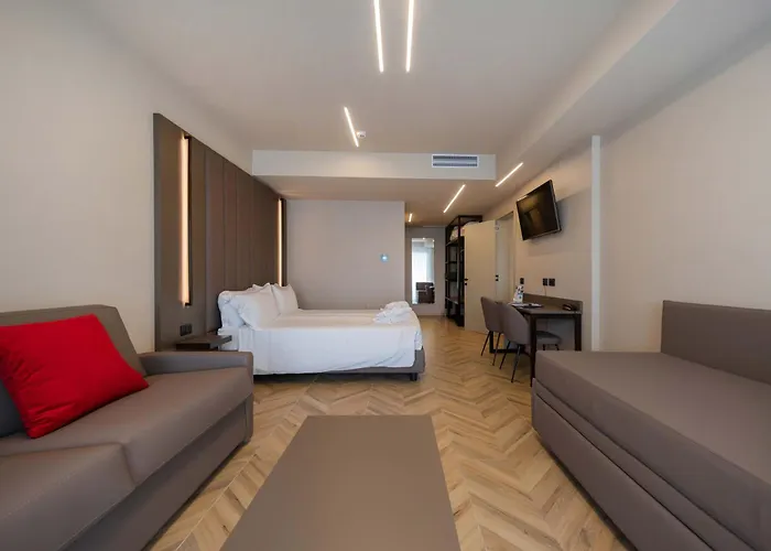 Aurora 페스키에라델가르다