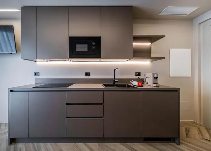 Aurora 3* 페스키에라델가르다