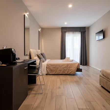 Aurora Aparthotel