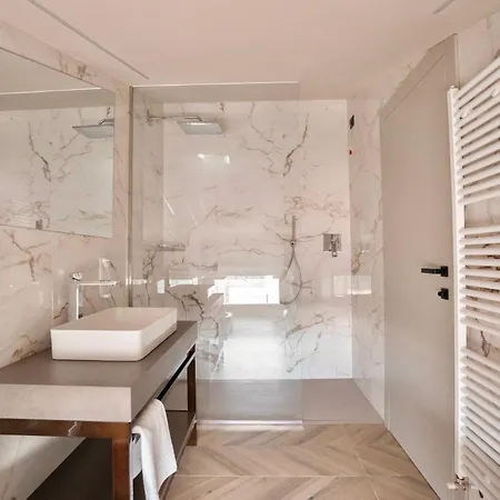 Ξενοδοχείο με διαμερίσματα Aurora 3*