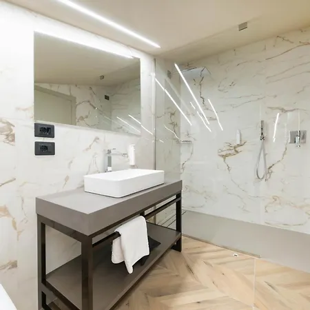 Ξενοδοχείο με διαμερίσματα Aurora 3*