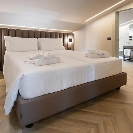 Aurora 3*