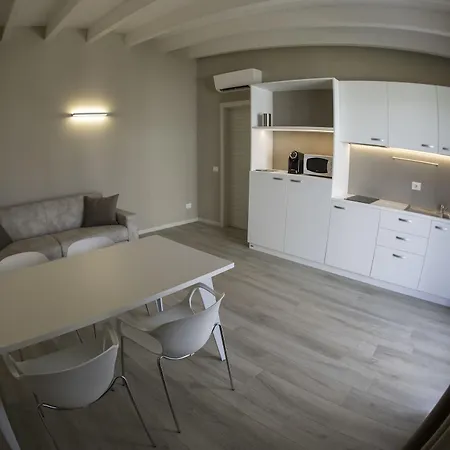 Aurora Aparthotel 3*