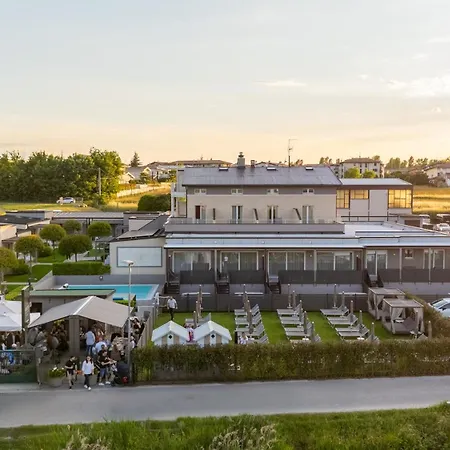 Aparthotel Aurora 3*