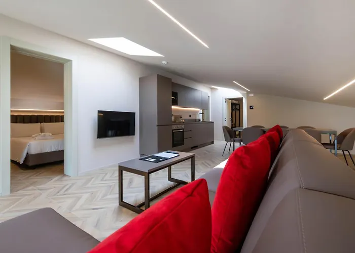 Aurora Aparthotel 3*