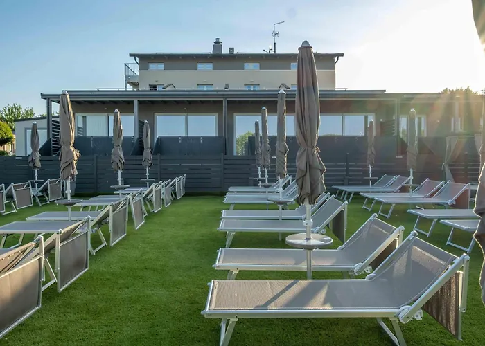 Aurora Aparthotel 3*